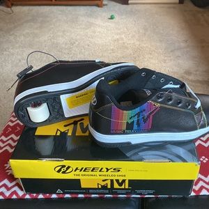 New Heelys Size 10 Mens MTV Rainbow Edition
